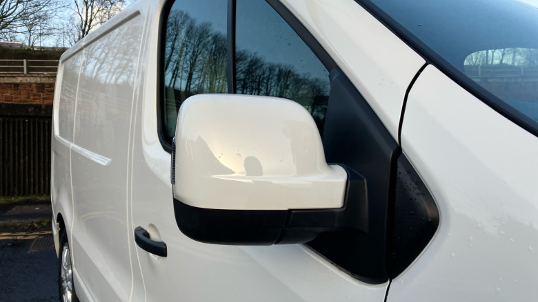 Nissan Primastar 30 L1 Diesel 2.0 dCi 130ps H1 Tekna Van